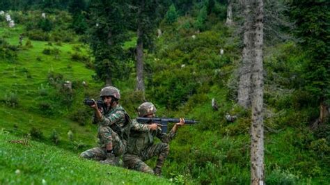 Army foils major infiltration bid linked to Pak's 'BAT' along LoC in J ...