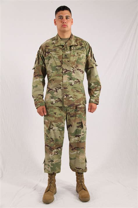 Camouflage Uniform, Camouflage Outfits, Camo Outfits, Military ...