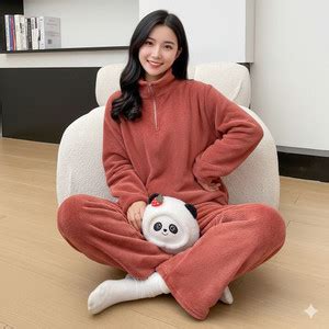 Lugo Women Solid Red Night Suit Set Price in India - Buy Lugo Women ...
