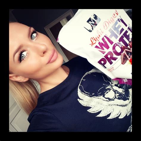 QNT Light Digest Whey Protein Cuberdon Flavour Powder, 908 gm Price ...