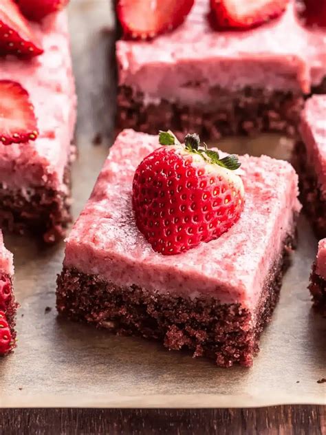 Irresistibly Chewy Strawberry Brownies with White Chocolate Magic