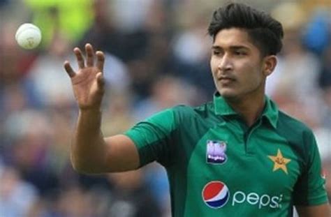 PAK vs ZIM : लगातार तीसरे वनडे में पाकिस्तान गेंदबाज को मिले पारी में 5 ...