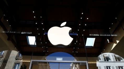 2024 Apple iPhone 16 could have full screen with under display face ID ...