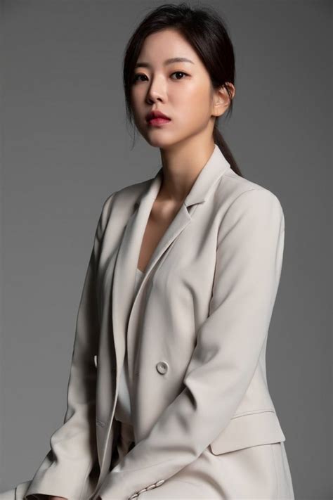 Song Hye-Rim 的图像结果