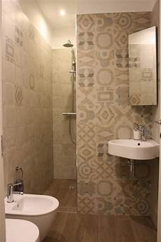 bagno piccolissimo monolocale funzionale e piccolissimo bagno in stile di bagno piccolissimo monolocale funzionale e piccolissimo bagno in stile di