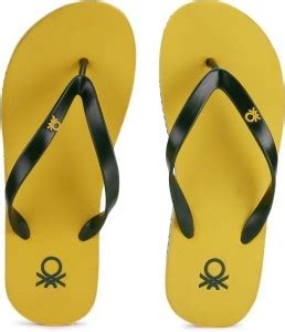 United Colors of Benetton Men Basic I Flip Flops - Buy Yellow/Olive ...
