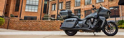 Indian Pursuit Dark Horse | Indian® Motorcycle - IN
