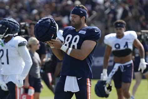 With TE Colston Loveland injured, Bears elevate Stephen Carlson from ...