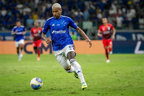 Sem querer também vale: Passe mágico de Matheus Pereira mantém Cruzeiro ...