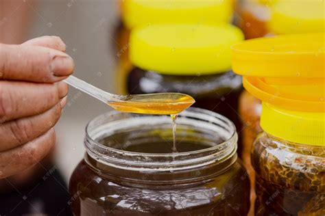 蜜蜂糖的功效与作用及禁忌人群 - 蜂蜜知识 - 酷蜜蜂