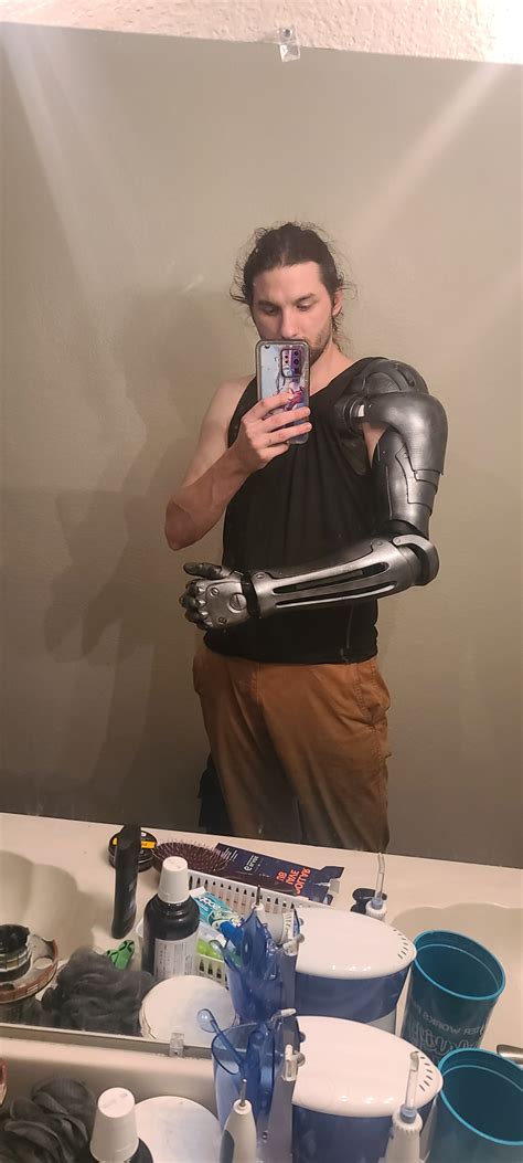 Impression 3D Edward Elric bras automatique Fullmetal alchemist cosplay ...