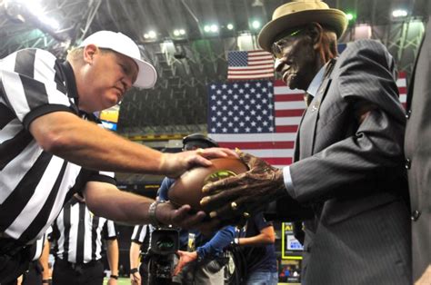 Oldest American man, WWII veteran to be buried at historic cemetery ...