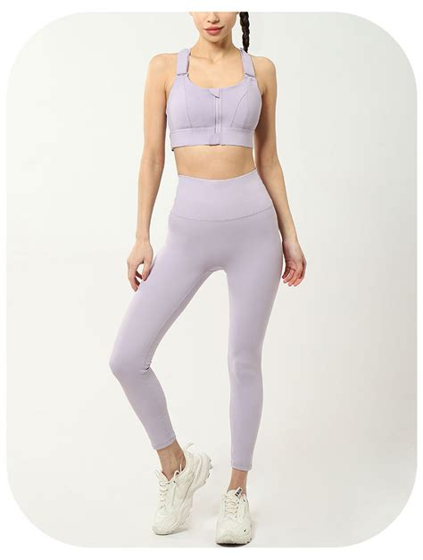 Sports Clothing 的图像结果