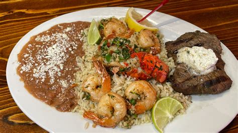 NEWPORT BEACH – Rockin' Baja Lobster