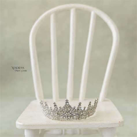 Maternity Hair Accessories | Madras Prop Store