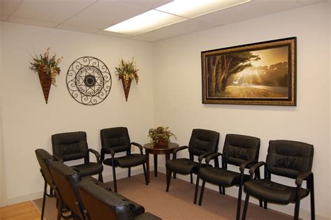 Dr Office Waiting Room Chairs - Small Office Layout Ideas