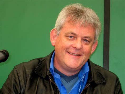 Frases de Joe Dever | Citações e frases famosas