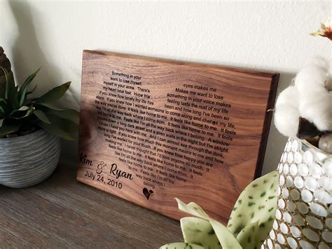 The Best Personalized Wedding Gifts: Thoughtful Custom Wedding Gifts ...