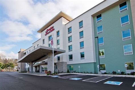 HAMPTON INN & SUITES BELLEVUE DOWNTOWN-SEATTLE - Hotel Reviews, Photos ...