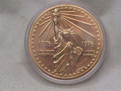 vintage AMERICAN REVOLUTION BICENTENNIAL Statue of Liberty coin 1776 ...