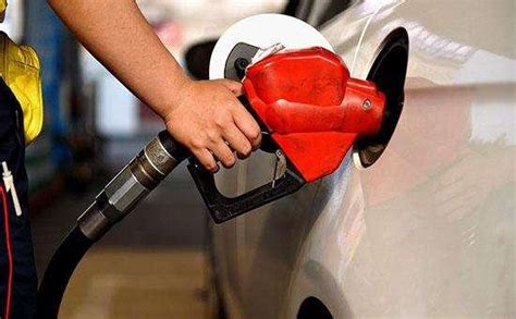 国内油价迎来2018年第二涨！加满一箱油多花2.5元_汽车_腾讯网
