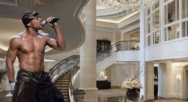 D'Angelo Singer Net Worth: How Much Has the R&B Star Earned? - Kakupress