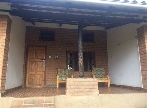 DEDZA POTTERY LODGE - Guesthouse Reviews, Photos, Rate Comparison ...