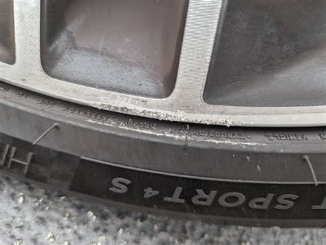 Got some minor curb rash - any way to fix it? :( : r/ElantraN