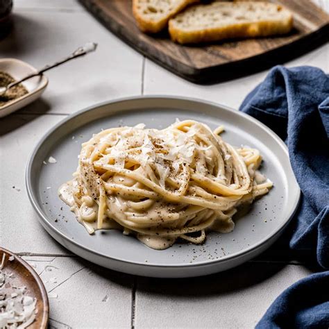 Creamy Cacio e Pepe Pasta - Cooking With Wine Blog
