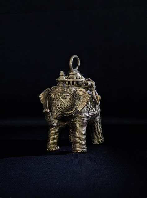 Brass Dhokra Elephant Box – IndianVillèz