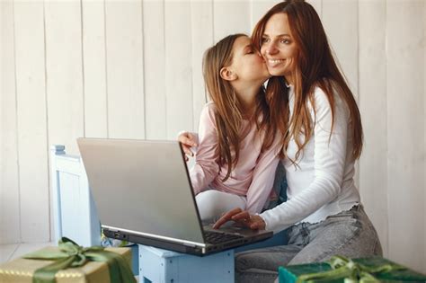 Daughter Using Computer 的图像结果
