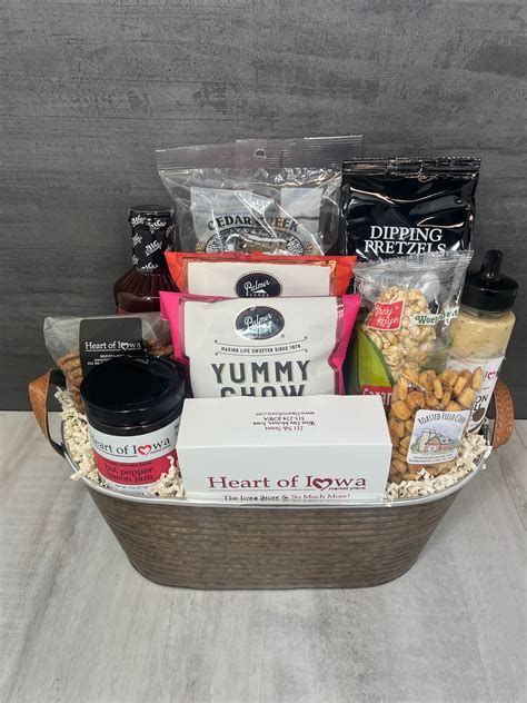From the Heart of Iowa Gift Basket – Heart of Iowa Market Place