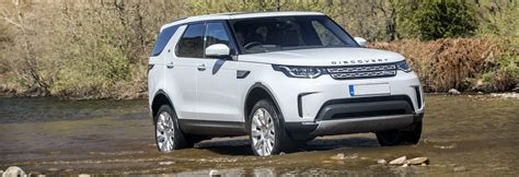 Land Rover Discovery SUV size and dimensions guide | carwow