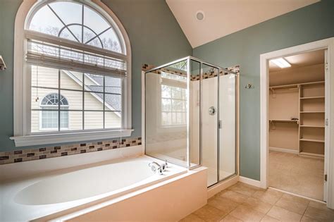 Bathroom Remodel Costs: Experts Reveal the Ultimate Guide!