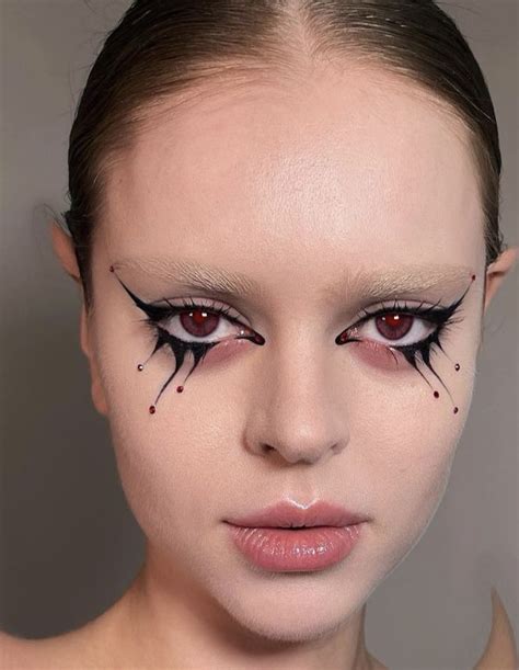 Pin by Ceceeee on Circus alien makeup explosion🍗🧪 | Rave makeup, Fairy ...