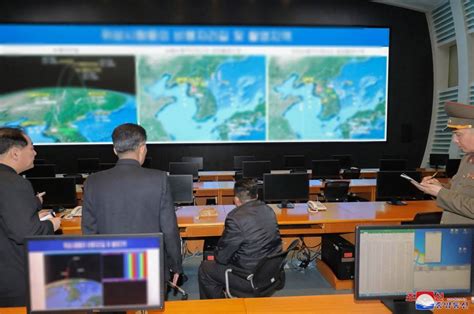 金正恩视察朝鲜侦察卫星开发工作：支持在太阳同步极地轨道部署多颗军事侦察卫星-天下名家网