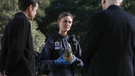 Bones Season 2 พลิกซากปมมรณะ ปี 2 ตอนที่ 17 - โอเวอร์มูฟวี่ส์