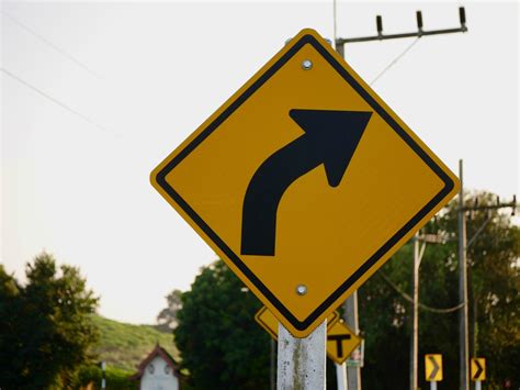 traffic road signs, Caution yellow road signs arrows, Turn right arrow ...