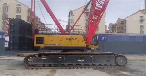 19 Years Maximum Lifting 200 Tons Main Boom 72 Meters Crawler Crane ...