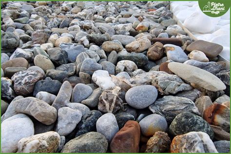 Ciottoli di Fiume Grigi in offerta prezzi bassi - giardino