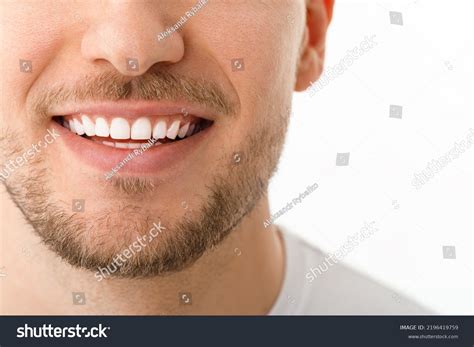 Basic Man Smiling 的图像结果