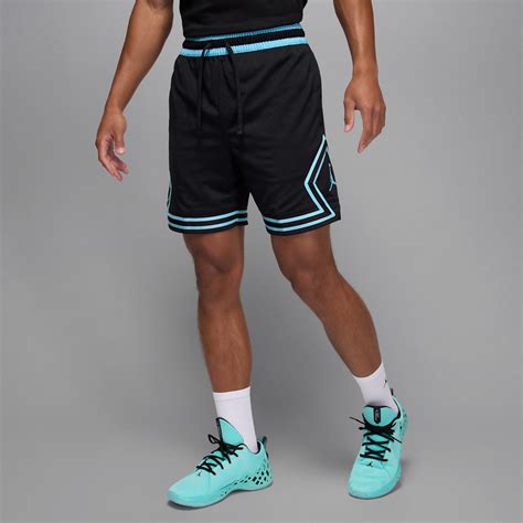 Shorts. Nike CA