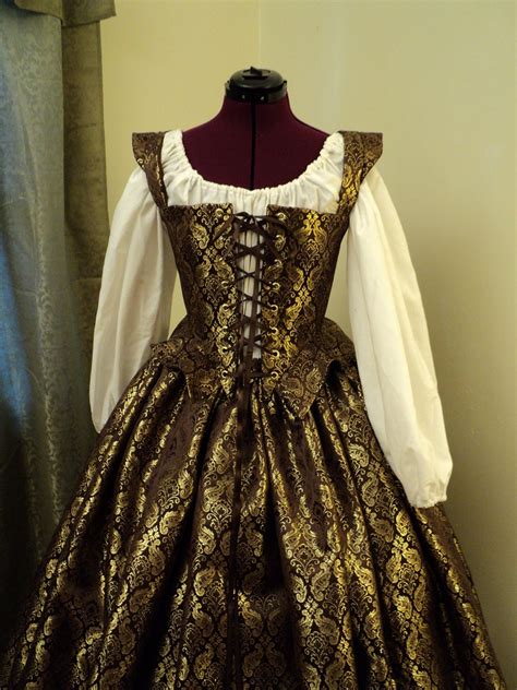 Elizabethan Era Clothing Royalty