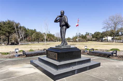 Castles Edge in Willis, TX by D.R. Horton - Homes.com