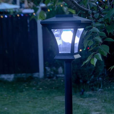 GardenKraft 19509 2PK LED Lamp Post / Adjustable Height 1.6m Max ...