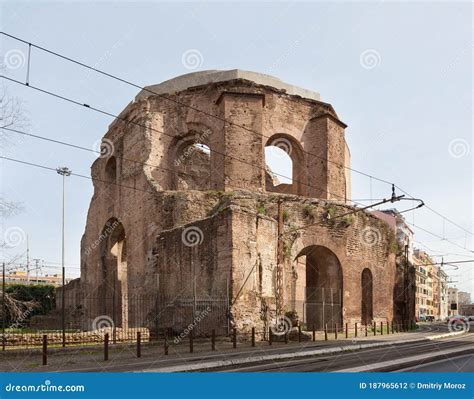 Temple of Minerva Medica - a Ruined Nymphaeum of Imperial Rome. Stock ...