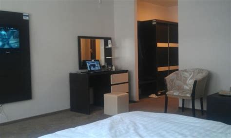 HOTEL KING (Targoviste) - Hotel Reviews, Photos, Rate Comparison ...