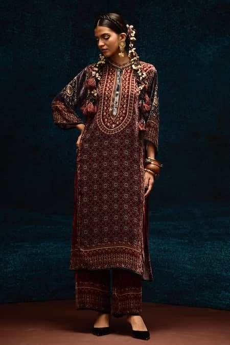 Rajdeep Ranawat - Buy Trending Kaftans, Kurta Sets This Season