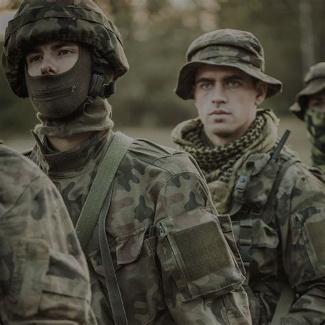 Surplus Store 的图像结果