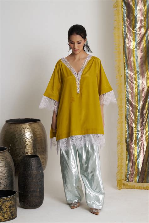 Sarson Sitara Farshi Set – Siyona By Ankurita